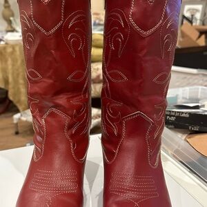 Women’s Boots, Size 8.5, Red